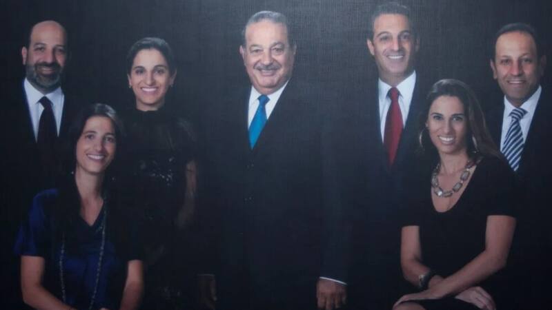 Carlos Slim junto a sus herederos: sus 6 hijos se desempeñan en las empresas del grupo creado por él. (Foto: Archivo Cronista)