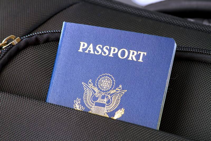 El pasaporte funciona como documento de identificación dentro de Estados Unidos. Fuente: Archivo.