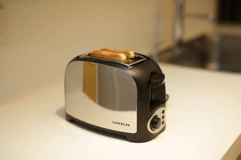 Los riesgos de dejar el tostador enchufado. Fuente: archivo.