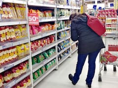 Las ventas en supermercados y mayoristas no levantan: el dato preocupante que dejó el INDEC
