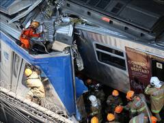 Accidentes de tren dejan muertos en El Cairo y motorista atrapado en Río