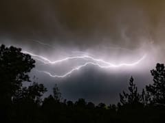 Alerta meteorológica por tormenta tropical: advierten lluvias torrenciales y oleaje extremo