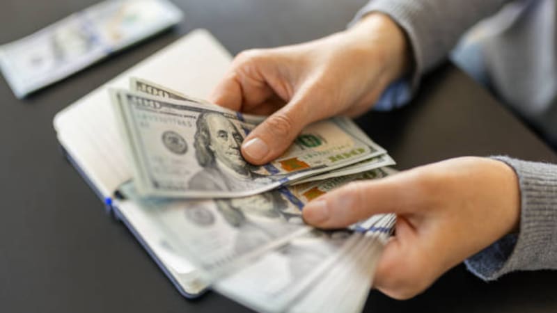 La hora trabajada en Estados Unidos vale casi lo mismo que la jornada laboral completa en Colombia.