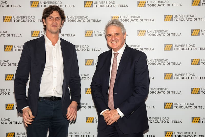 El senador radical Martín Lousteau junto a Juan José Cruces, Rector de la Universidad Torcuato Di Tella.