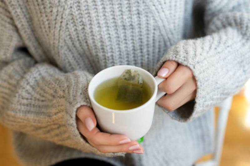 El té verde quemagrasa es fácil y práctico de preparar. Fuente: iStock.