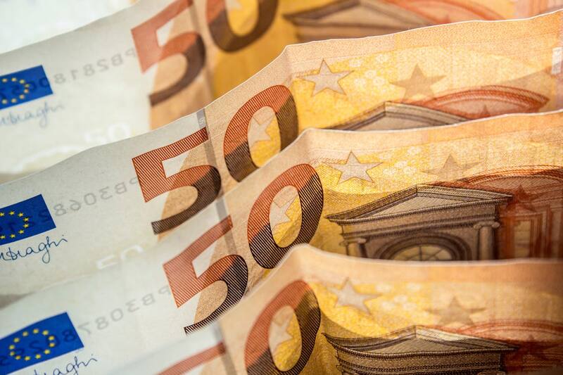 La cotización del Euro y libra esterlina (foto: Pexels).