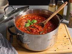 No es el azúcar: el ingrediente que hay que agregar a la salsa de tomate para que no genere acidez