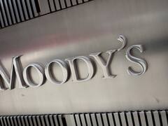 Para Moody's, los riesgos de un nuevo evento crediticio del país "permanecen elevados"