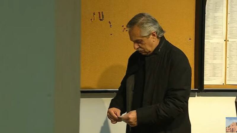 Alberto Fernández votó en Puerto Madero