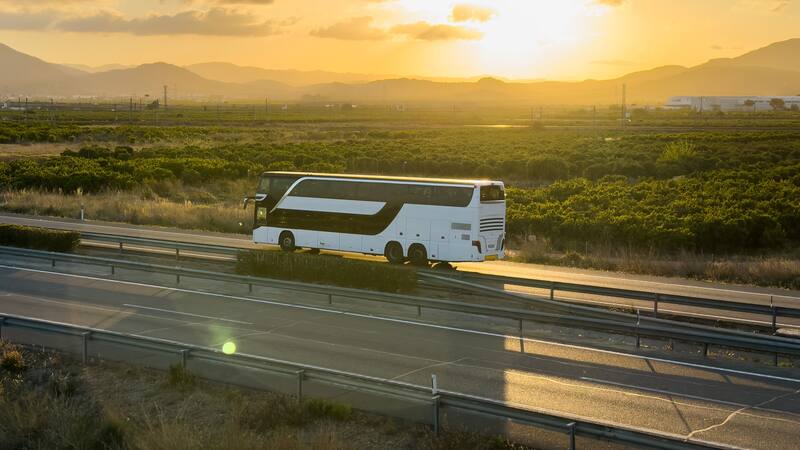 CCOO y UGT convocan varias jornadas de huelga en el transporte por carretera.