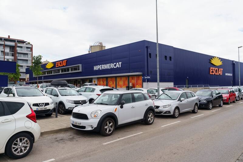 La OCU identifica a Esclat, parte del Grupo Bonpreu en Cataluña, como el supermercado con la mejor carne. (Imagen: Shutterstock)