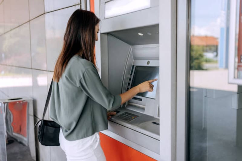 En los cajeros automáticos de Colombia no se podrá retirar más de $3,000,000.