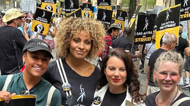 La actriz de una reconocida serie de hace 30 años es la voz principal del reclamo de actores