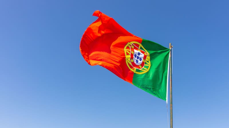 Si tienes uno de estos apellidos comunes en España, podrías descender de los portugueses: la lista completa.