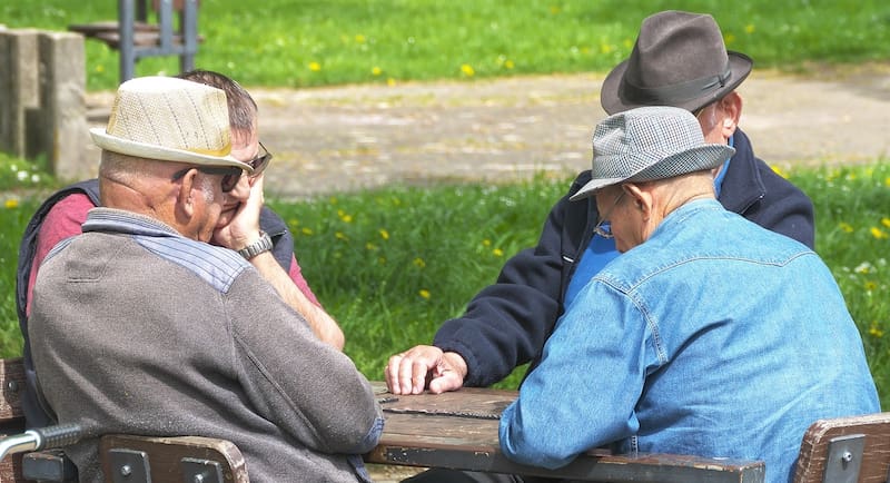 La Seguridad Social avisa lo que debes hacer cuando muere el titular de una jubilación para no pagar sanciones. (Imagen: Pixabay)