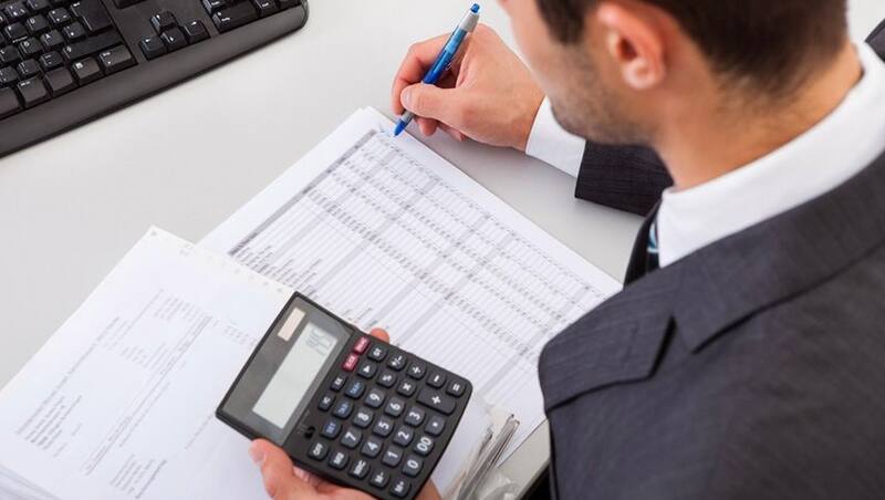 Tener educación financiera permite entender cómo funciona el sistema financiero, administrar el dinero de manera eficiente y alcanzar las metas financieras. (Fuente: archivo).