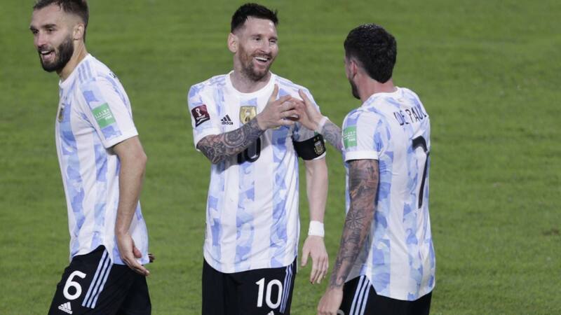El equipo dirigido por Lionel Scaloni y bajo la capitanía de Lionel Messi, buscará sumar tres puntos y consolidar su racha de 30 partidos sin perder.