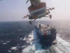 Para no ser atacados en el Mar Rojo, los buques dicen tener tripulación china