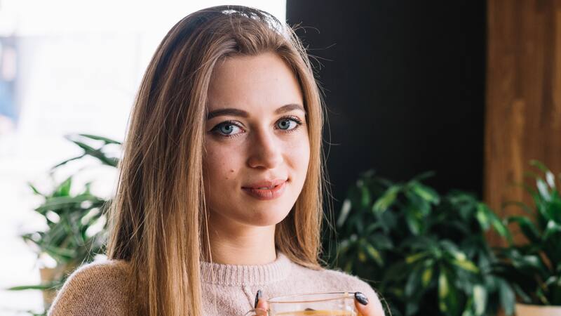 Con este té, tu piel se verá radiante.