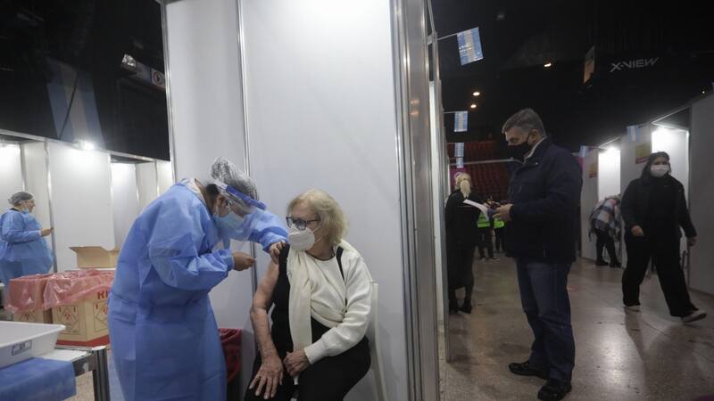 Pfizer-BioNTech y Moderna son dos de las vacunas más empleadas, por detrás del suero de Oxford-AstraZeneca.