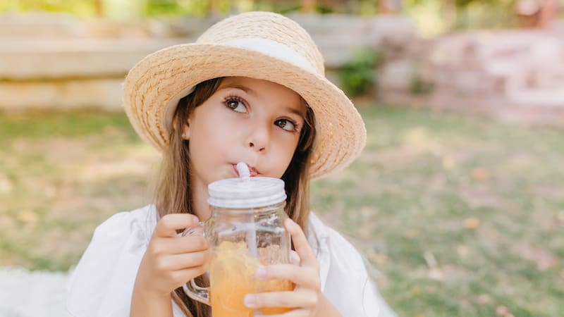 Alertada por el aumento de la obesidad infantil, Profeco estudió los jugos de frutas del mercado y desestimó el consumo de varios.