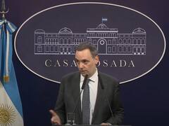 El Gobierno despedirá a 900 empleados de dos organismos públicos: el vínculo con un importante piquetero