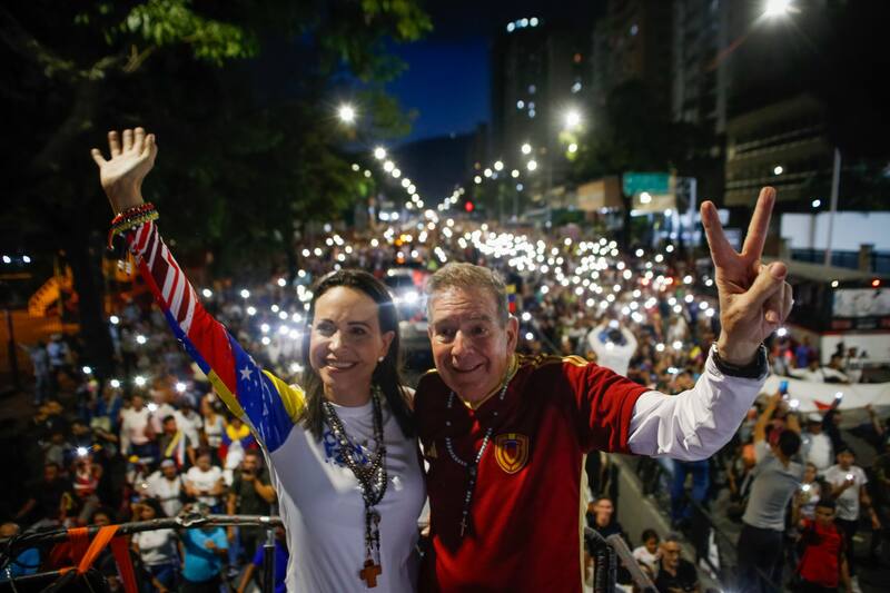 Marina Corina Machado junto a González Urrutia, en una de las movilizaciones contra Maduro.