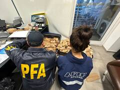 Allanamientos provocan un eventual feriado cambiario del dólar blue