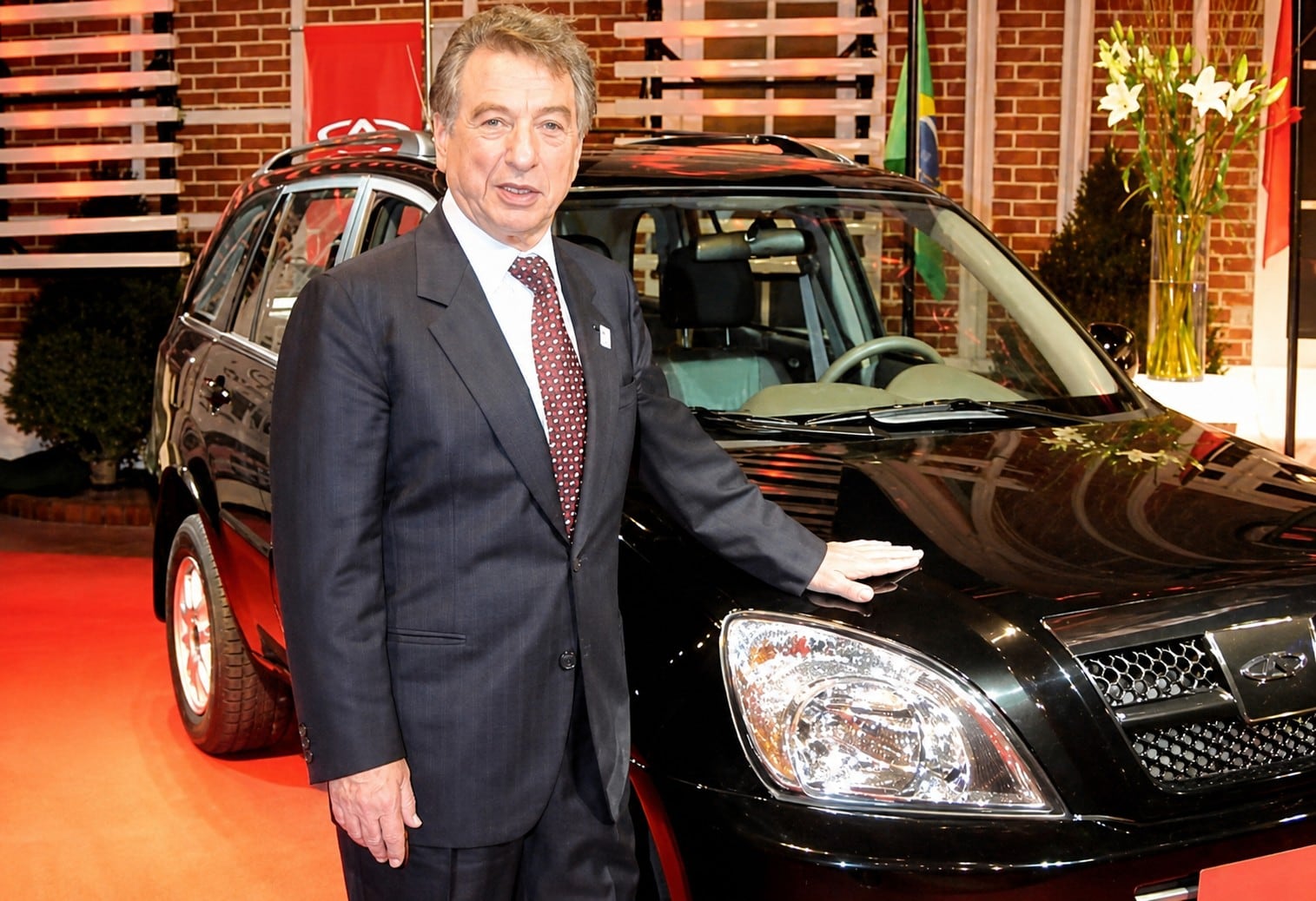 ¿Cuento chino o ahora va en serio? La fábrica de autos que lleva 20 años de anuncios