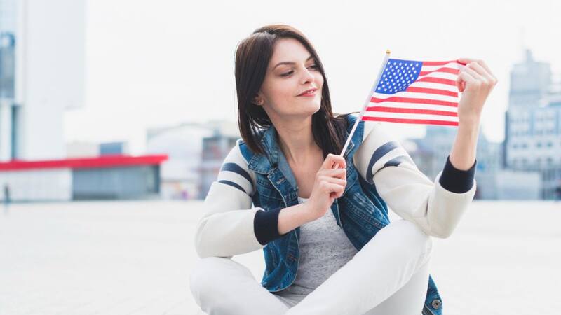 Miles de migrantes pueden verse beneficiados con una nueva medida en Estados Unidos.