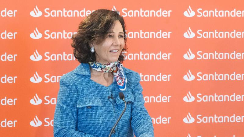 Así fue cómo Ana Botín transformó el Banco Santander: de la compra del Popular a una revolución digital en el sector financiero.