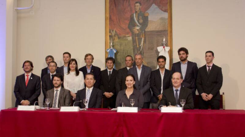 El lanzamiento reunió a autoridades nacionales y de Japón.