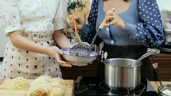 Crema de foie con alcachofa crujiente: la receta económica de las abuelas para un plato delicioso y fácil