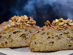 La tradicional confitería porteña que prepara uno de los mejores sándwiches de miga y el mejor pan dulce de CABA