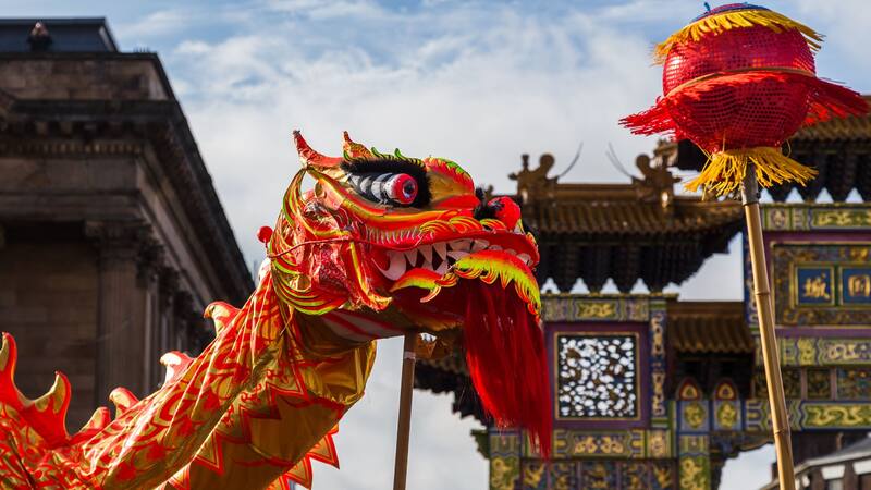 La llegada del Año Nuevo chino, que se conoce también como la Fiesta de la Primavera, tiene una historia de más de 4000 años y existen muchas versiones representativas sobre su origen.