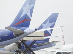 A partir de mitad de año, los dueños de LAN le cambiarán la marca a la aerolínea