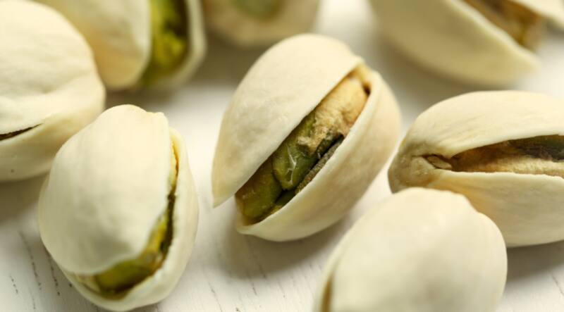 El fruto seco que cuida la vista, ayuda a prevenir las cataratas y hace que no necesites más lentes.