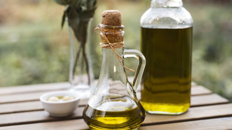 Estos 4 supermercados bajaron el precio del aceite de oliva: cuáles son y cuánto cuesta ahora.