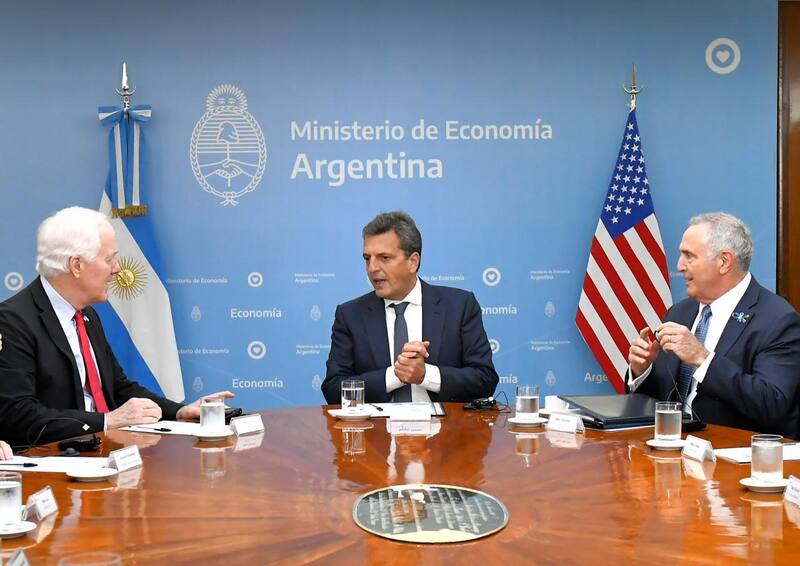 Sergio Massa recibió a la delegación de Estados Unidos con el embajador Mark Stanley