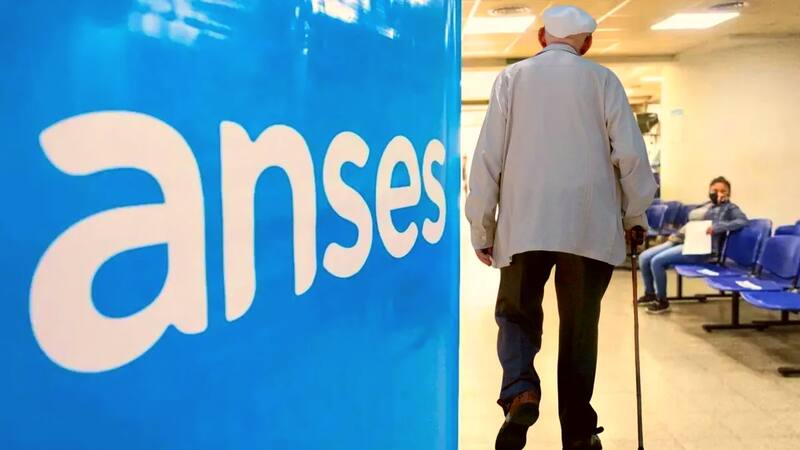 Quiénes cobran el nuevo bono de ANSES.