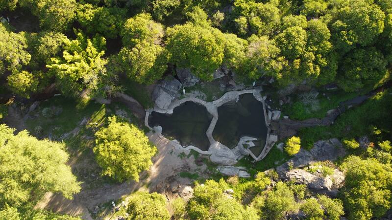 Ubicada a pocos kilómetros de Villa Tulumba, la Laguna Molle es un oasis de tranquilidad donde los visitantes pueden disfrutar de picnics, paseos en kayak y avistamiento de aves. (Foto: Municipalidad Villa Tulumba)