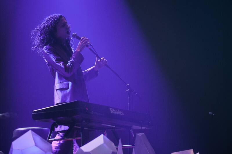 Iván Hochman interpreta Fito Páez. (Foto: prensa).