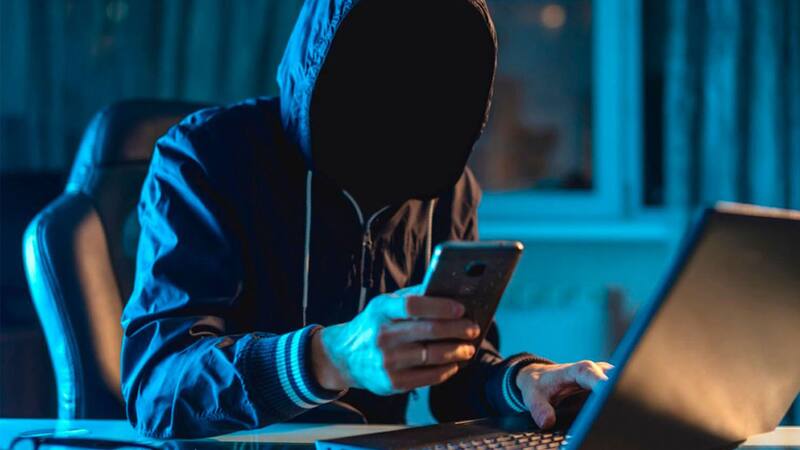 Existen organizaciones que venden números internacionales para que los estafadores los usen a su favor.