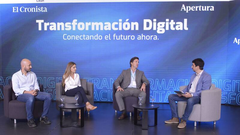 Ruiz Luque (Beconnected); Agüero (Movistar) y Burstein (Sleep Calm), junto a Leandro Dario