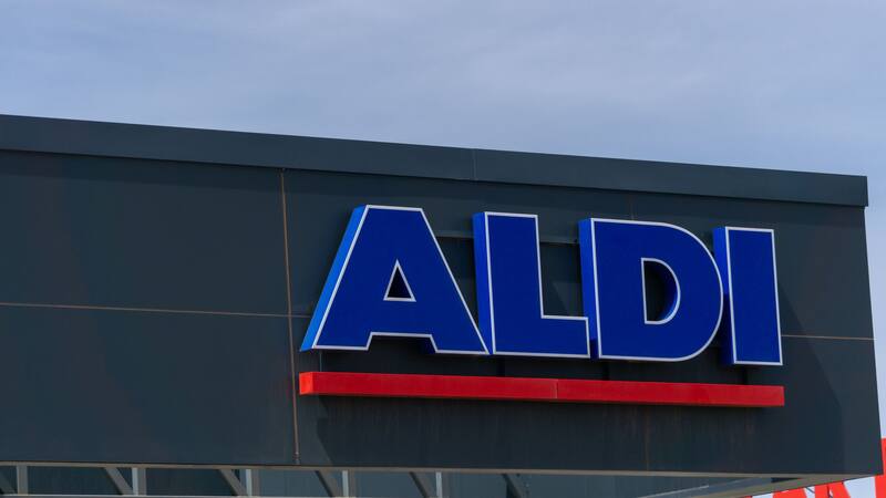 Aldi busca empleados para sus más de 400 tiendas en el país.