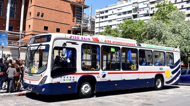 Los horarios especiales en el transporte y otros servicios en Montevideo por el feriado
