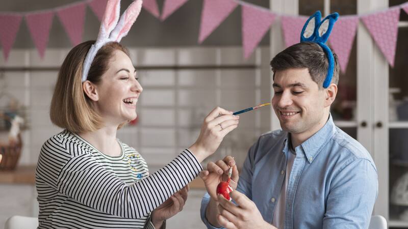 Descubre canastas, guirnaldas, y otros artículos decorativos para tu hogar en Dollar Tree.