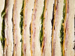 La confitería porteña que abrió hace 94 años y compite por tener los mejores sándwiches de miga de CABA