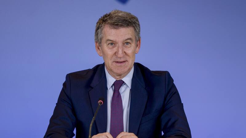 Feijóo presenta un plan de choque ante los aranceles de Trump y pide al Gobierno acción conjunta.