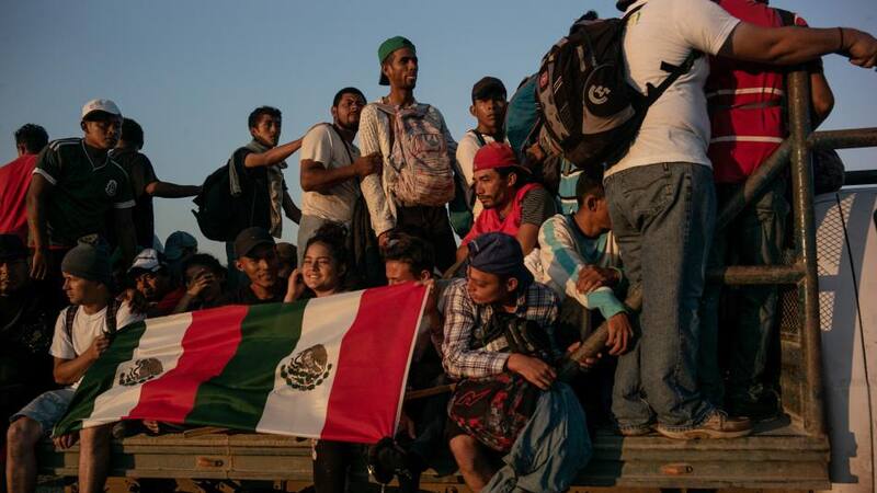 Miles de migrantes pedirán asilo en México y EE.UU.